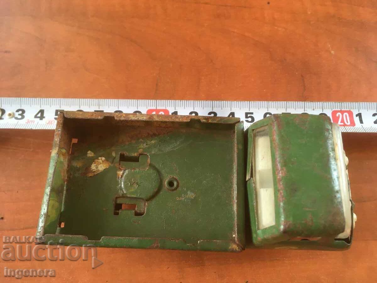 Delivery of TOY TRUCK METAL ANTIQUE TOY FOR COLLECTION