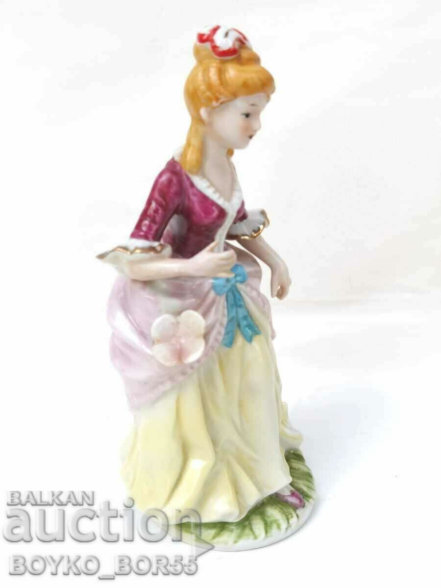 Старинна Порцеланова Фигура с цена 57.00 лв. | € 29.14 Старинна Порцеланова Фигура с цена 57.00 лв. | € 29.14