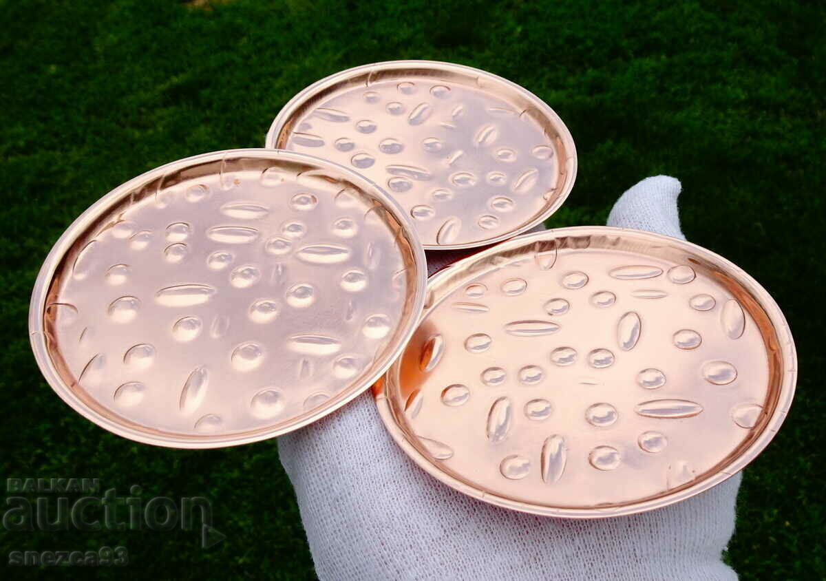 Copper plate for appetizers, placemat, relief with price 15.00 BGN | € 7.67 Copper plate for appetizers, placemat, relief with price 15.00 BGN | € 7.67
