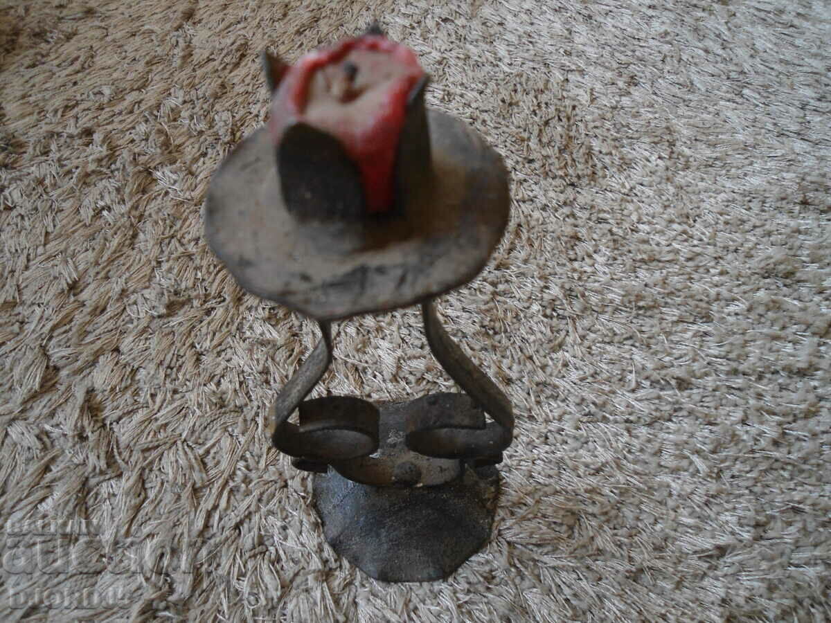 Livrarea Vechi forjate sfeșnic Livrarea Vechi forjate sfeșnic