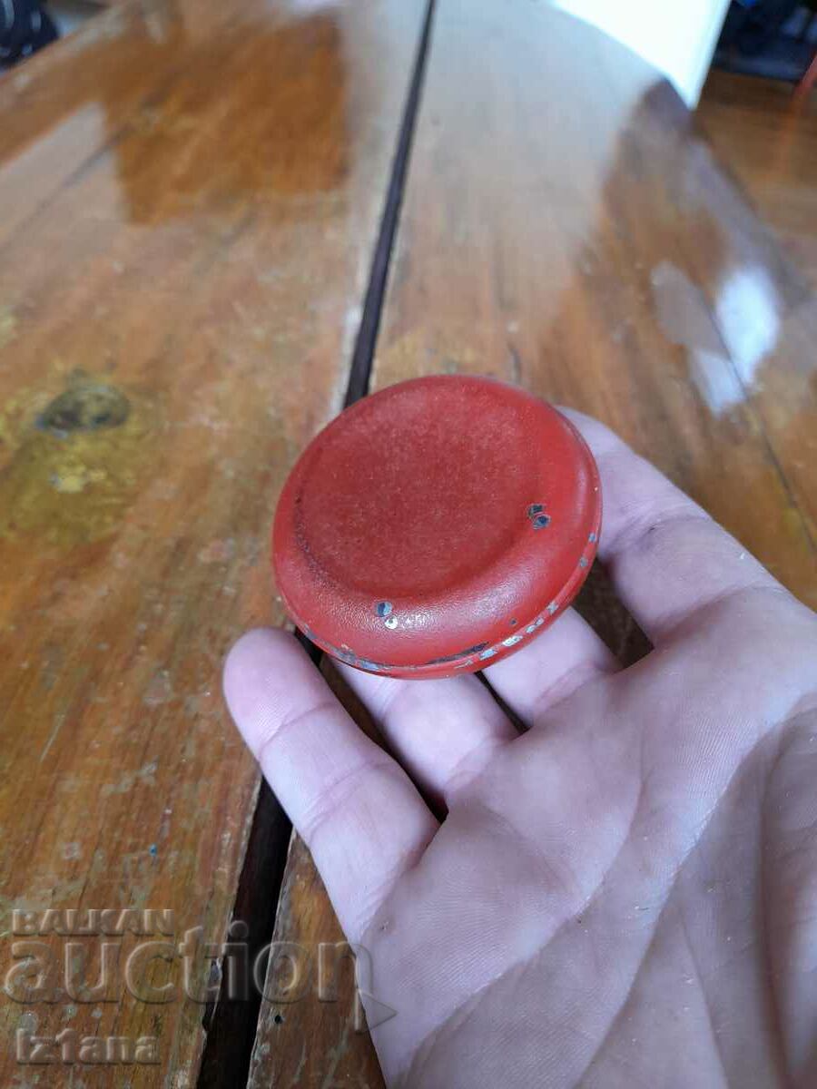 Delivery of Old DSK ashtray Delivery of Old DSK ashtray