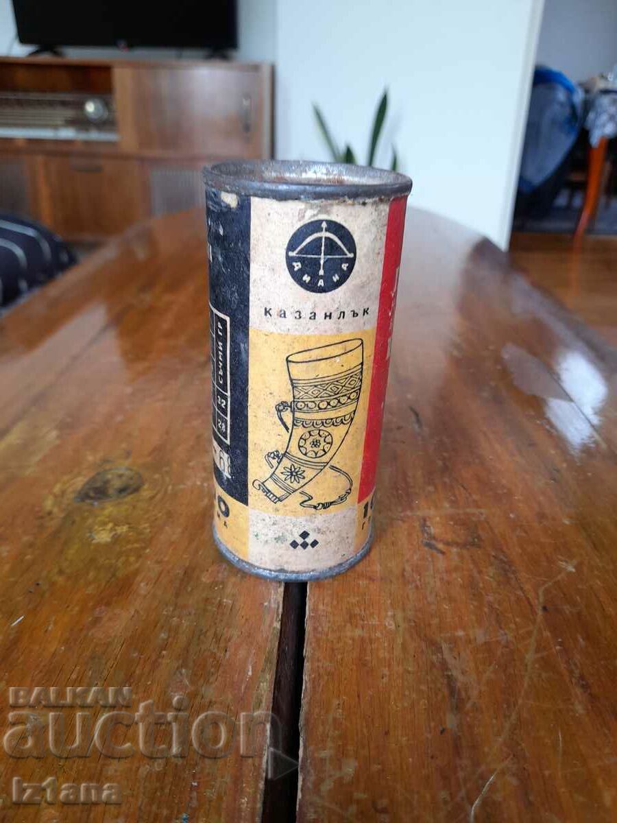 An old box of gunpowder with price 10.00 BGN | € 5.11 An old box of gunpowder with price 10.00 BGN | € 5.11