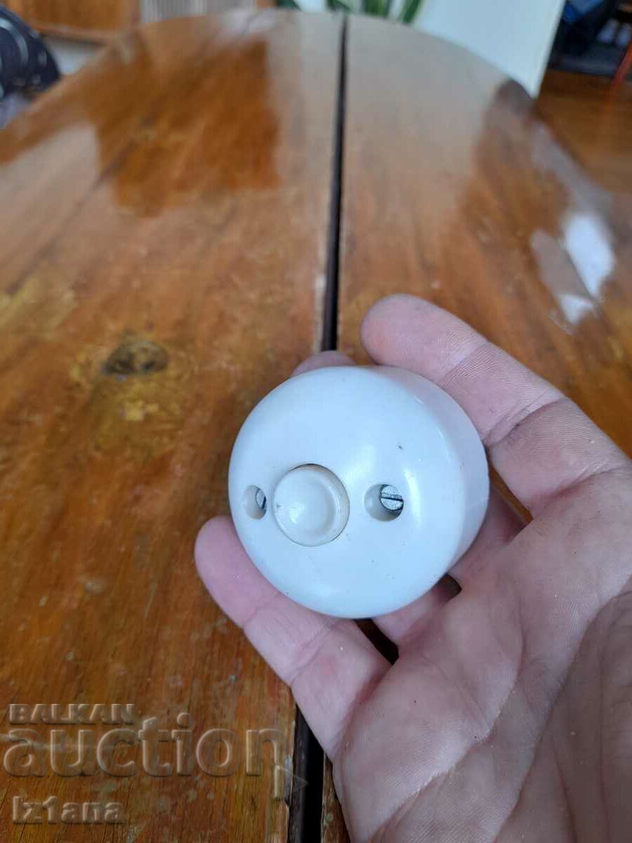 Old button for bell with price 10.00 BGN | € 5.11 Old button for bell with price 10.00 BGN | € 5.11