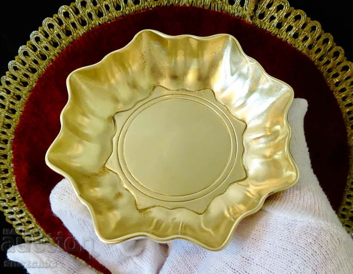Bronze star bowl. with price 12.00 BGN | € 6.14 Bronze star bowl. with price 12.00 BGN | € 6.14