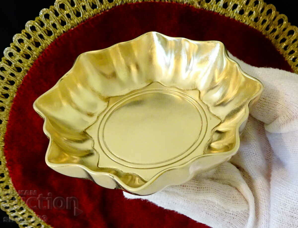 Bronze star bowl. Bronze star bowl.