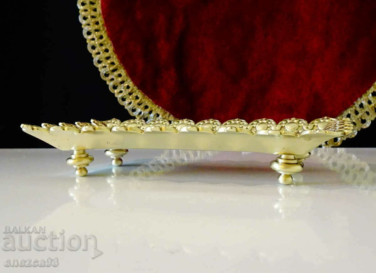 Royal Bronze Vessel, Jewelry Box, Baroque with price 76.00 BGN | € 38.86 Royal Bronze Vessel, Jewelry Box, Baroque with price 76.00 BGN | € 38.86