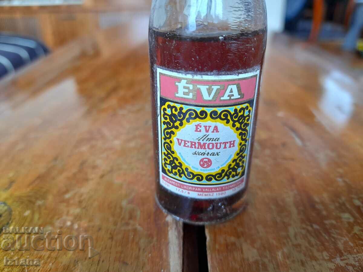 Sticla veche de Eva cu preț 20.00 BGN | € 10.23