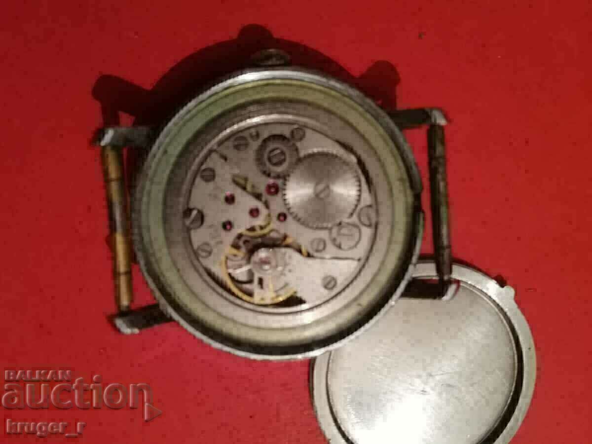 Urmărește EST 18 pietre - 7 Urmărește EST 18 pietre - 7