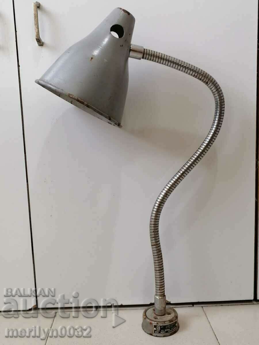 Подвижна електрическа промишлена лампа лампион