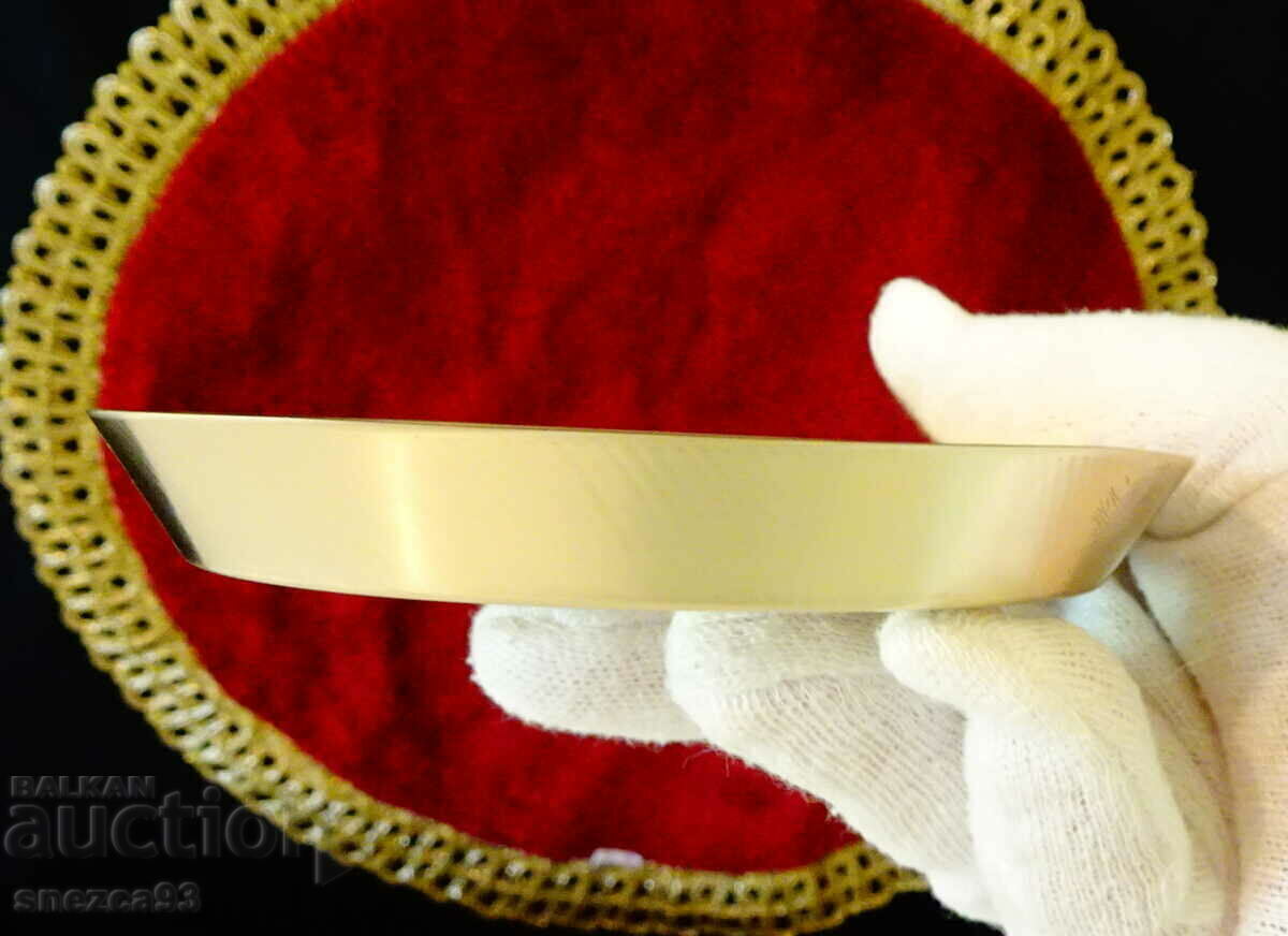 Plate, bowl, brass pad. with price 10.00 BGN | € 5.11 Plate, bowl, brass pad. with price 10.00 BGN | € 5.11