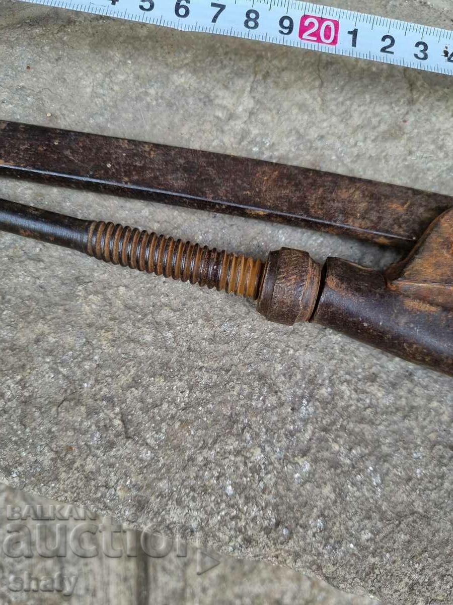 Delivery of Old plumbing movable wrench Delivery of Old plumbing movable wrench