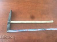 CIOCANUL STRUMENT DE PIATRA VECHE