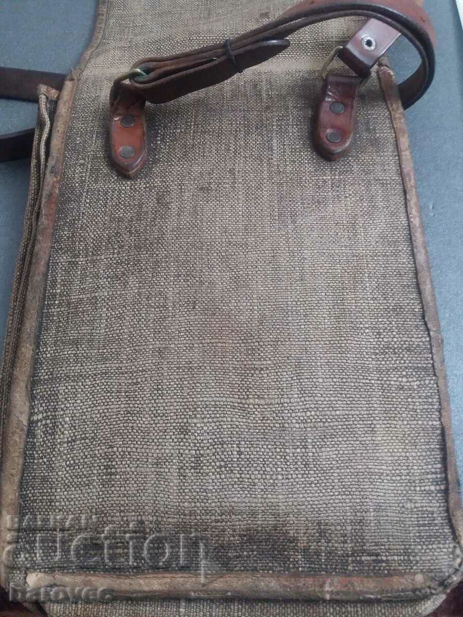 Royal tarpaulin tablet with price 18.99 BGN | € 9.71 Royal tarpaulin tablet with price 18.99 BGN | € 9.71