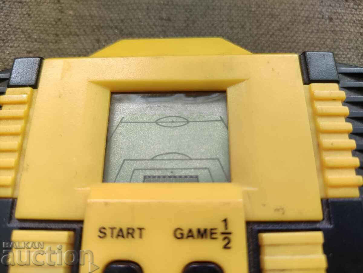 vechi joc electronic Fotbal cu preț 500.00 BGN | € 255.65