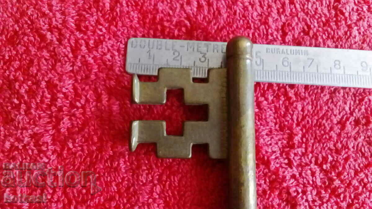 Old large metal bronze brass key - 5 Old large metal bronze brass key - 5