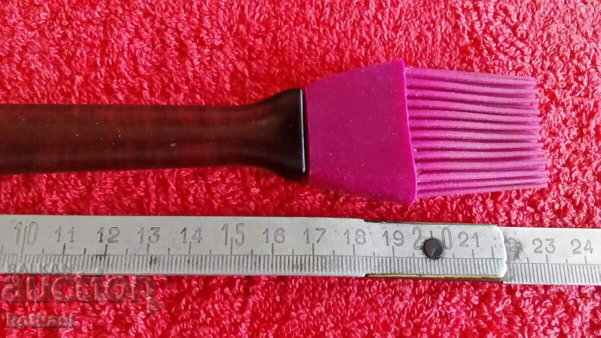 Auction Old kitchen utensils Auction Old kitchen utensils