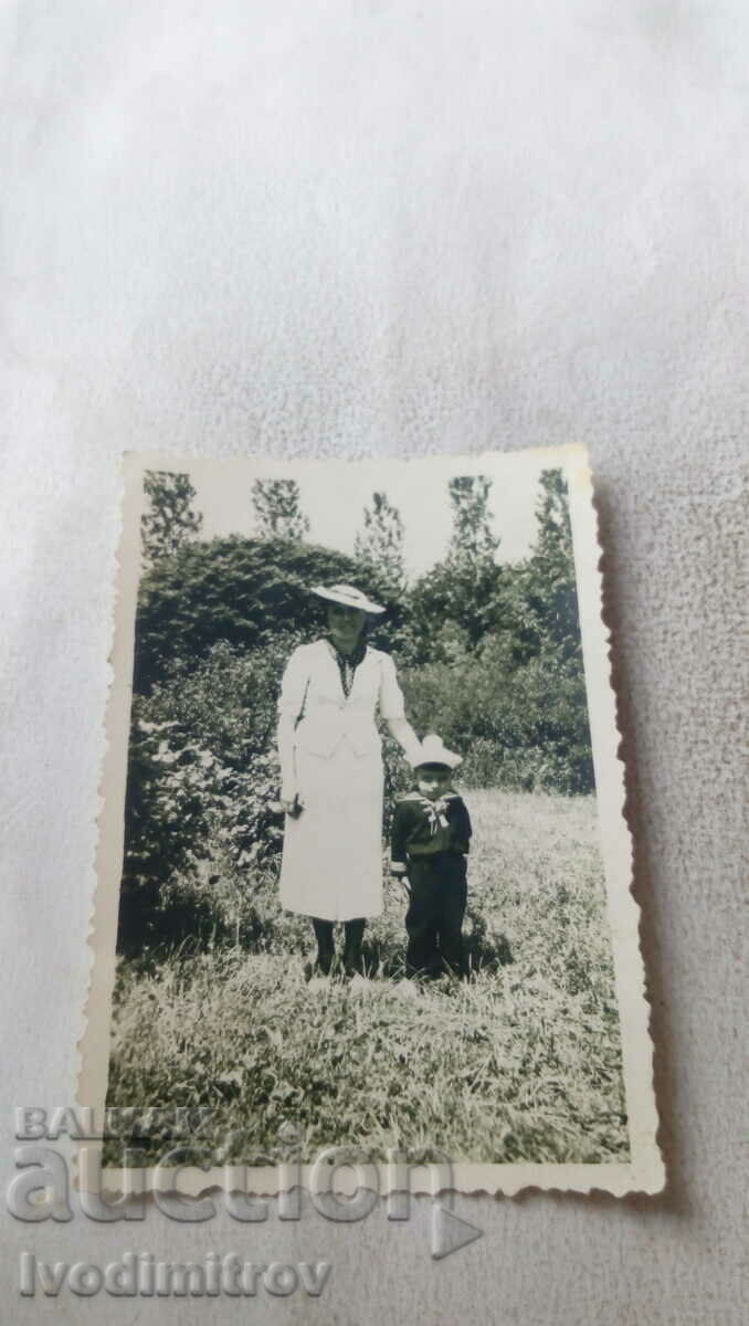 Photo Karnobat Woman and boy in the park 1939