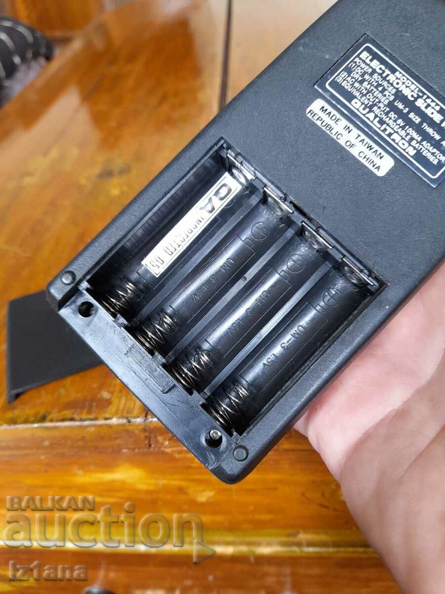 Παλιά αριθμομηχανή Qualitron - 6