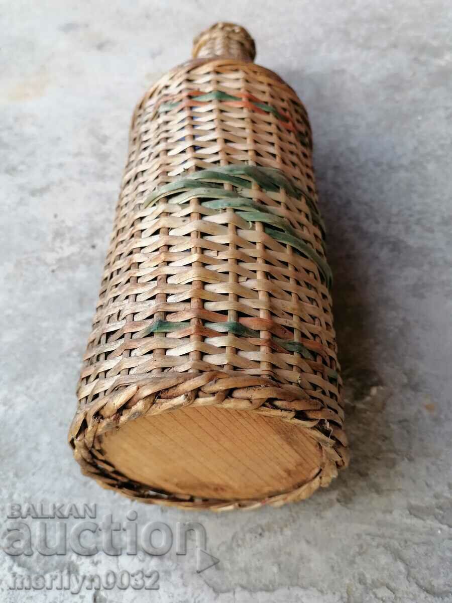 Auction An old knit wreath, bottle with braid, bottle, glass Auction An old knit wreath, bottle with braid, bottle, glass