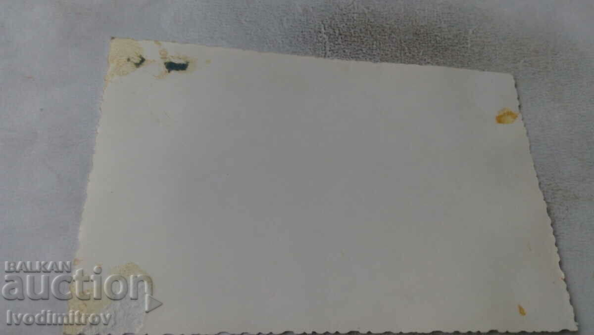 Fotografie proaspăt căsătoriți cu preț 1.75 BGN | € 0.89 Fotografie proaspăt căsătoriți cu preț 1.75 BGN | € 0.89