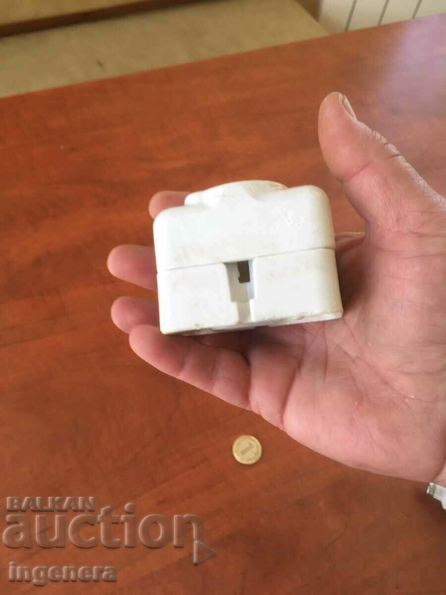 BASE WITH FUSE, CHIP PORCELAIN 25A OLD - 5