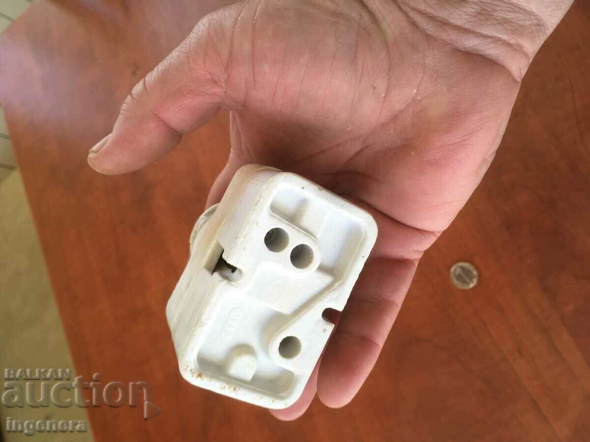 BASE WITH FUSE, CHIP PORCELAIN 25A OLD - 6