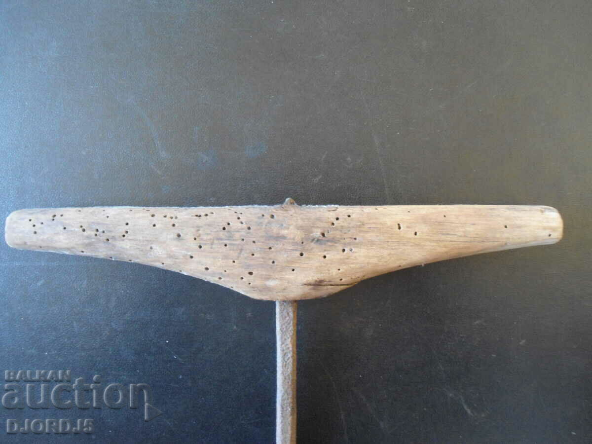 Auction Old drill, chipping Auction Old drill, chipping