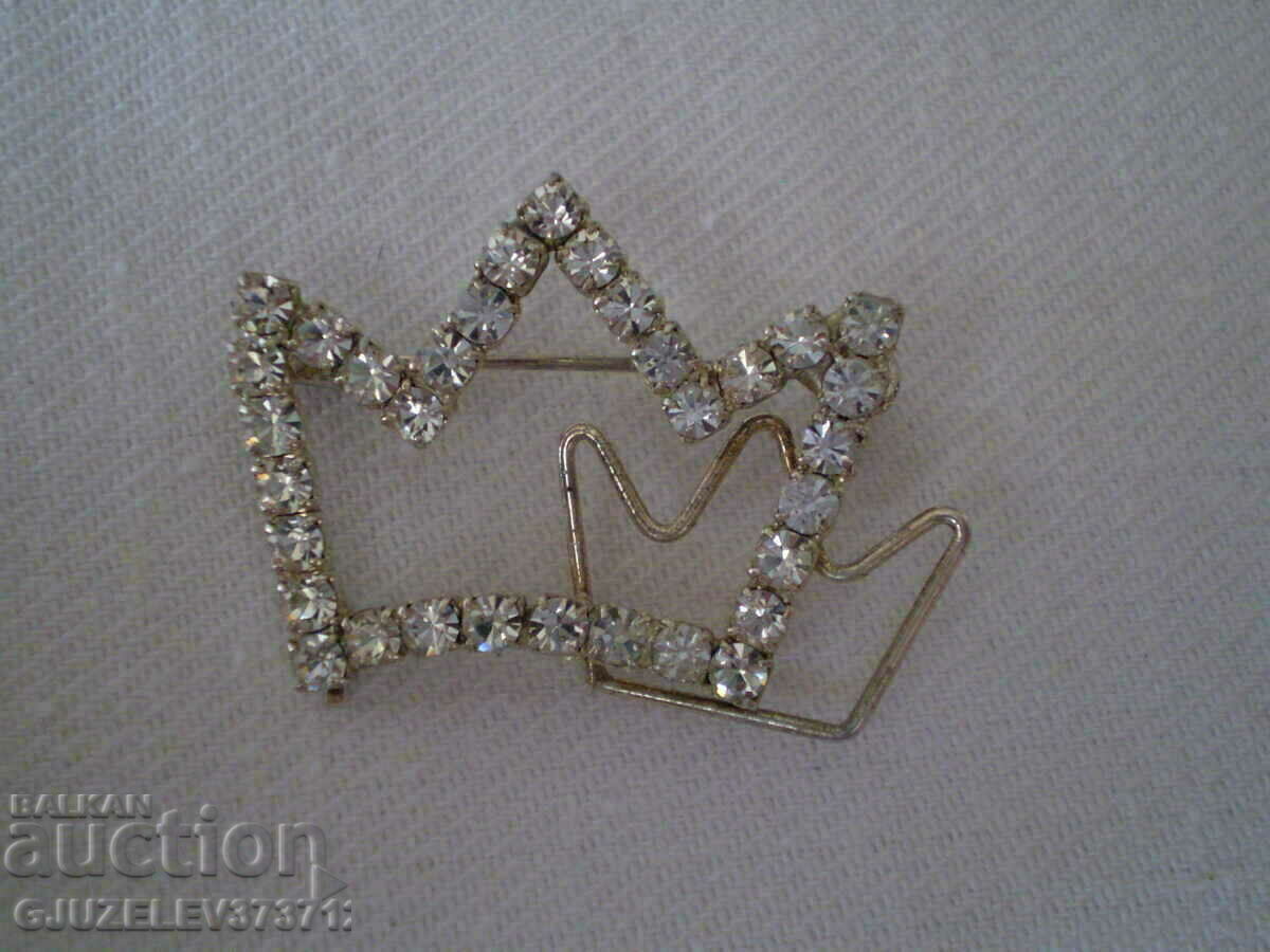 Women's crown brooch