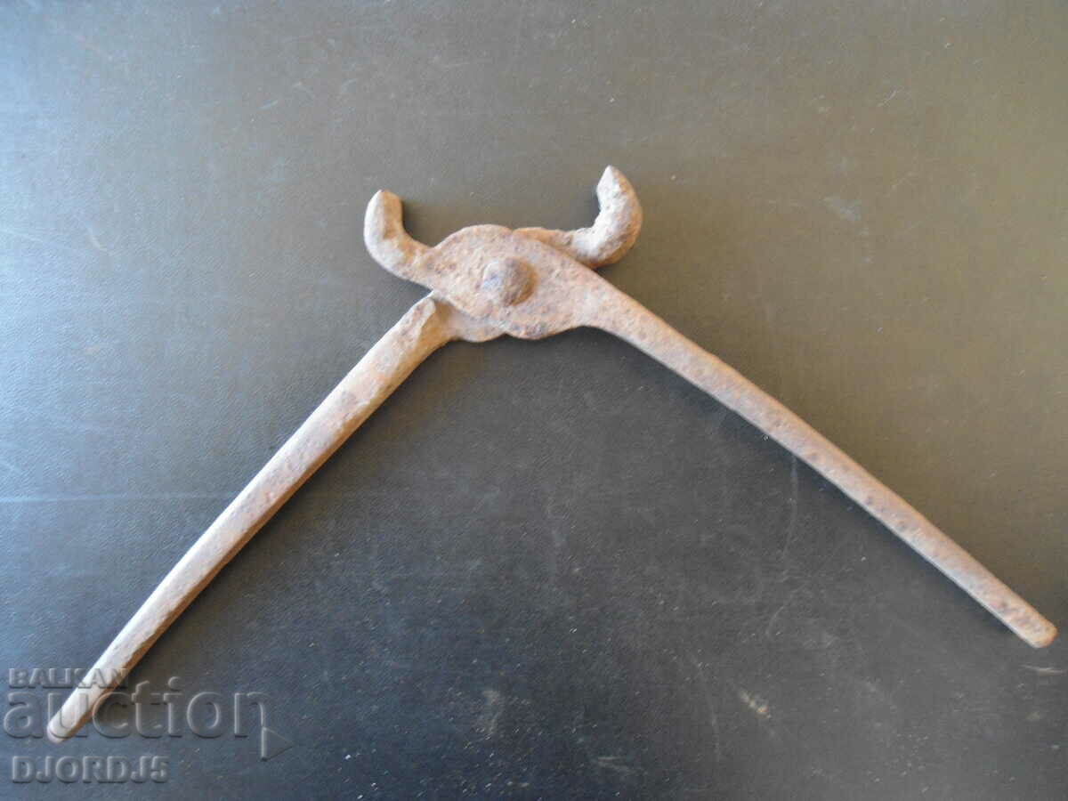 παλιά πένσα με τιμή 3.00 BGN | € 1.53 παλιά πένσα με τιμή 3.00 BGN | € 1.53