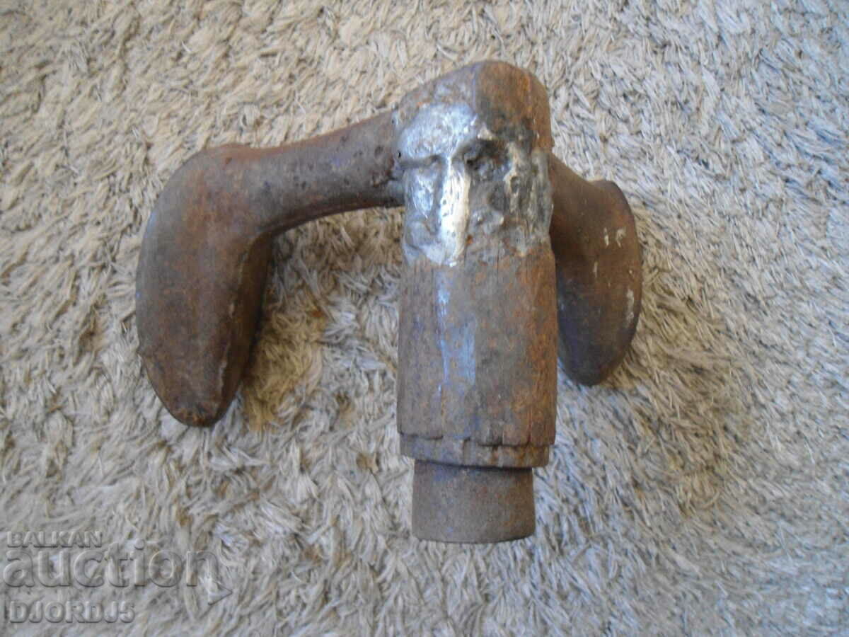 Delivery of Old shoemaker's anvil, 4,160 kg Delivery of Old shoemaker's anvil, 4,160 kg