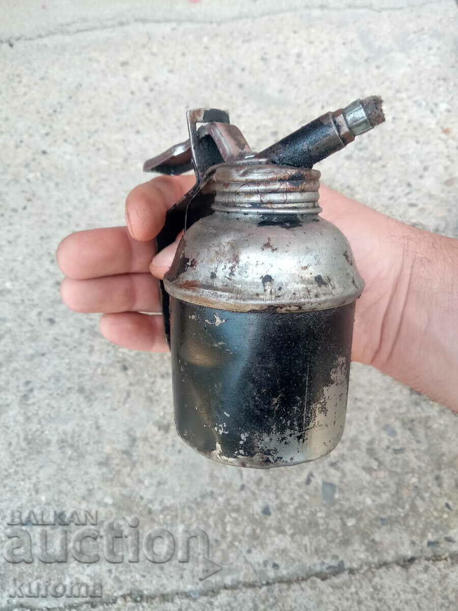 πετρελαιοφόρο πλοίο με τιμή 14.99 BGN | € 7.66