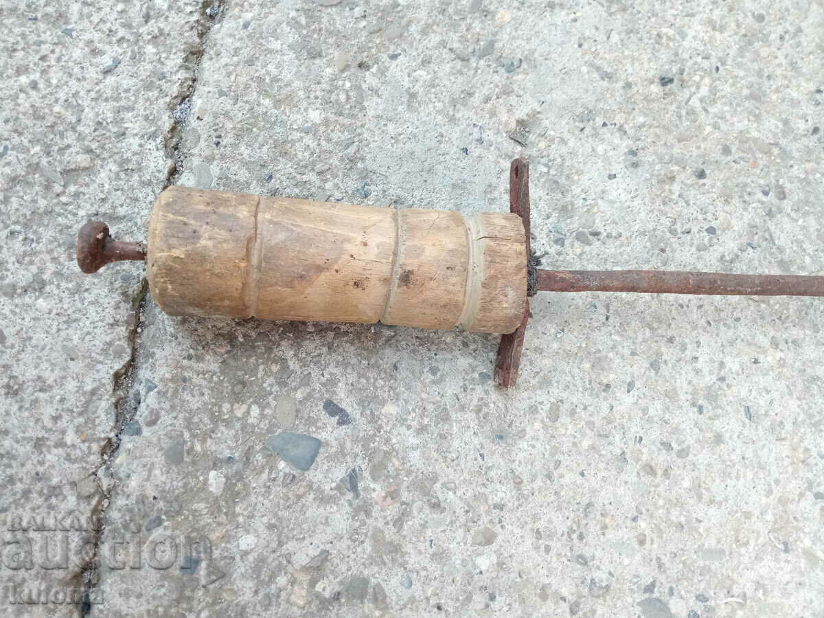 Part of an old wool processing machine with price 9.99 BGN | € 5.11