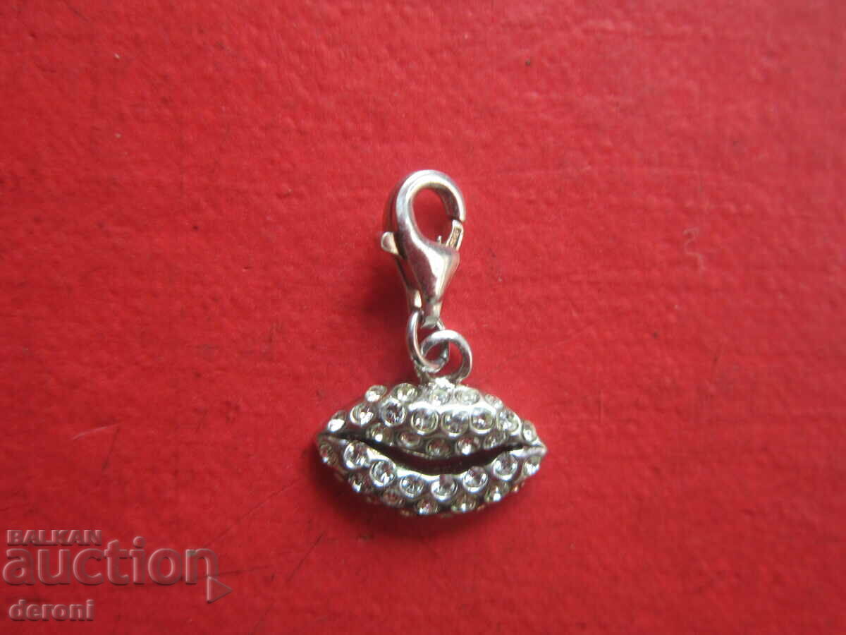 Silver pendant pendant with stones 925 with price 10.00 BGN | € 5.11 Silver pendant pendant with stones 925 with price 10.00 BGN | € 5.11