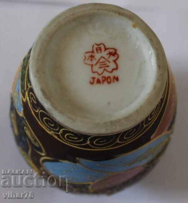 SMALL JAPON VASE - 6 SMALL JAPON VASE - 6