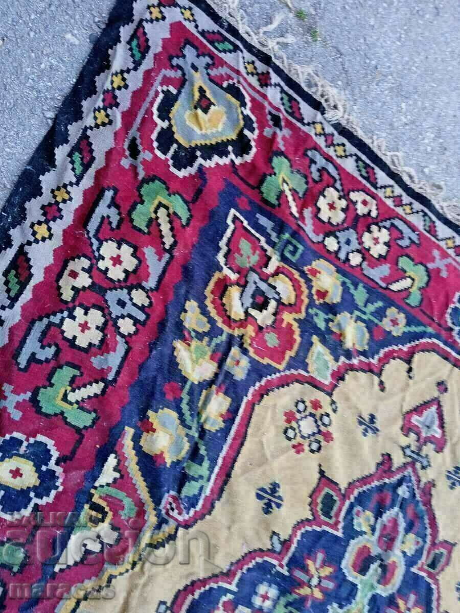 Auction Old Chipro carpet Auction Old Chipro carpet