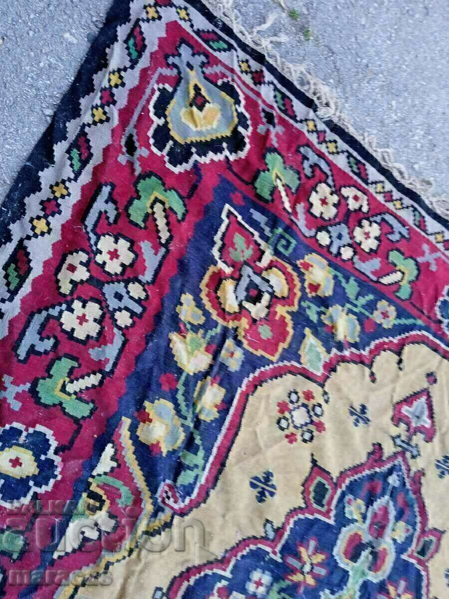 Auction  Old Chipro carpet