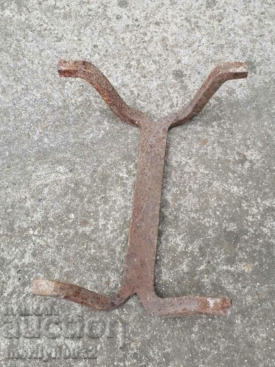 Revival wrought iron stand wrought iron with price 59.00 BGN | € 30.17