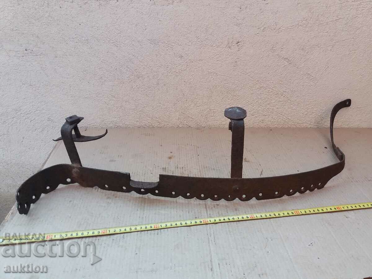 МАСИВНО КОВАН ОРНАМЕНТ ОТ ФАЙТОН, ДВУКОЛКА с цена 29.99 лв. | € 15.33 МАСИВНО КОВАН ОРНАМЕНТ ОТ ФАЙТОН, ДВУКОЛКА с цена 29.99 лв. | € 15.33