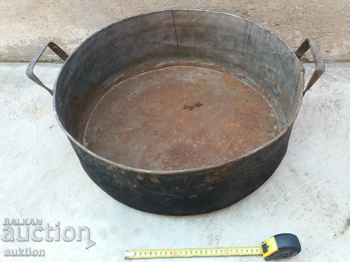 СТАРА МАСИВНА КОВАНА ТАВА ЗА АГНЕТА, ЛЮТЕНИЦА И ДР. - 5 СТАРА МАСИВНА КОВАНА ТАВА ЗА АГНЕТА, ЛЮТЕНИЦА И ДР. - 5