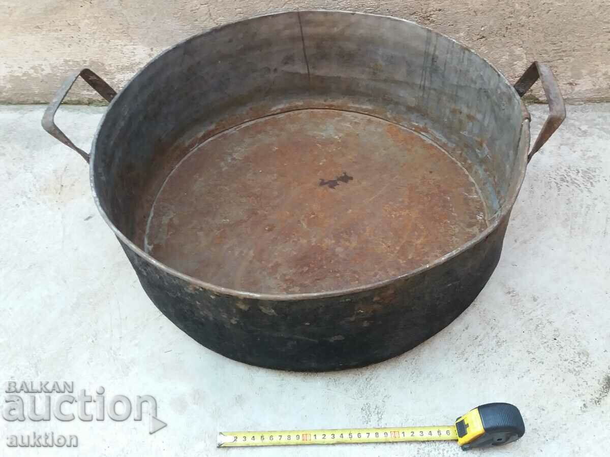 СТАРА МАСИВНА КОВАНА ТАВА ЗА АГНЕТА, ЛЮТЕНИЦА И ДР. - 6 СТАРА МАСИВНА КОВАНА ТАВА ЗА АГНЕТА, ЛЮТЕНИЦА И ДР. - 6