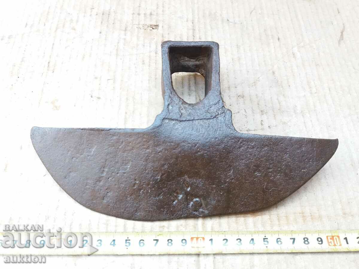 Аукцион КОВАНА ВЪЗРОЖДЕНСКА МОТИКА, ИНСТУМЕН, КОПАЧКА МАСИВНА Аукцион КОВАНА ВЪЗРОЖДЕНСКА МОТИКА, ИНСТУМЕН, КОПАЧКА МАСИВНА