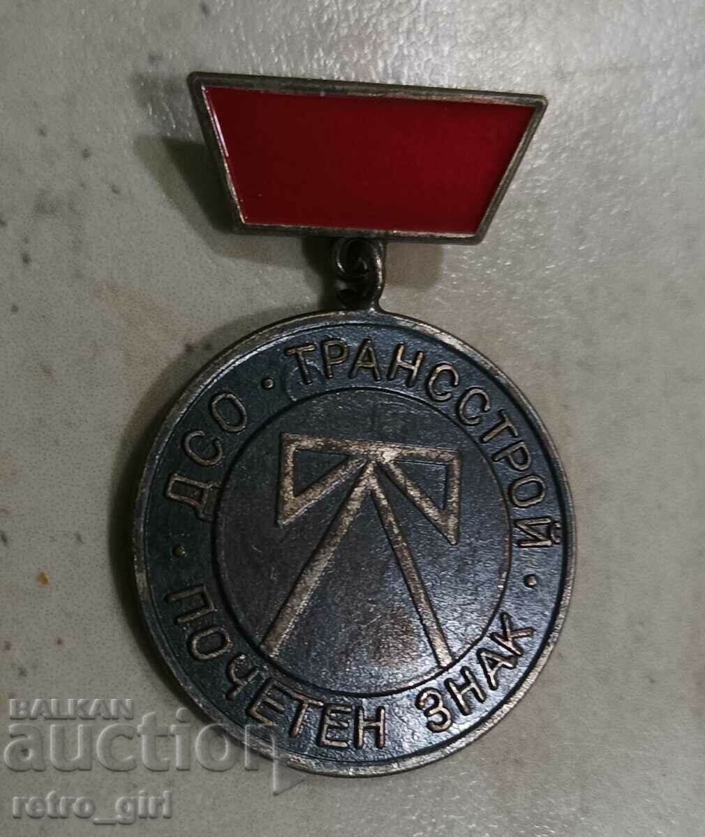 I am selling an old award badge, a badge!
