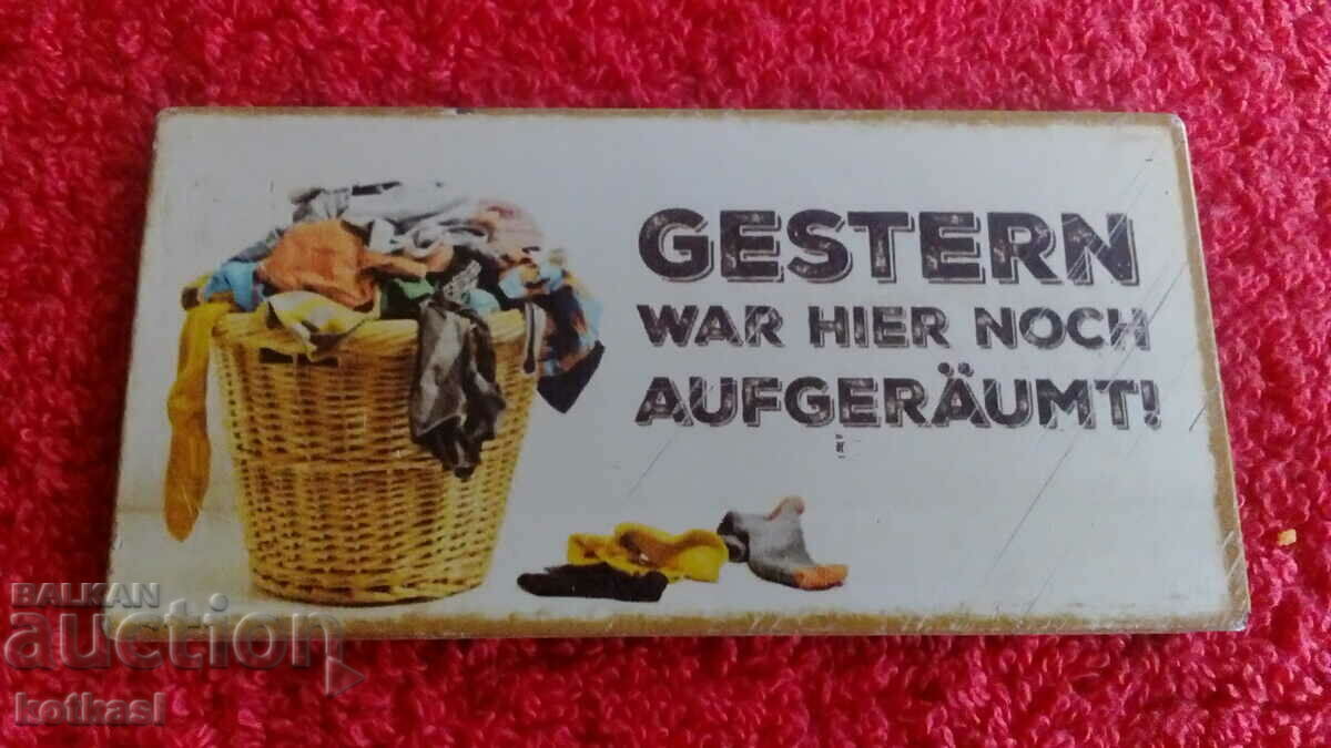 Delivery of Souvenir old Massive Metal fridge magnet Delivery of Souvenir old Massive Metal fridge magnet