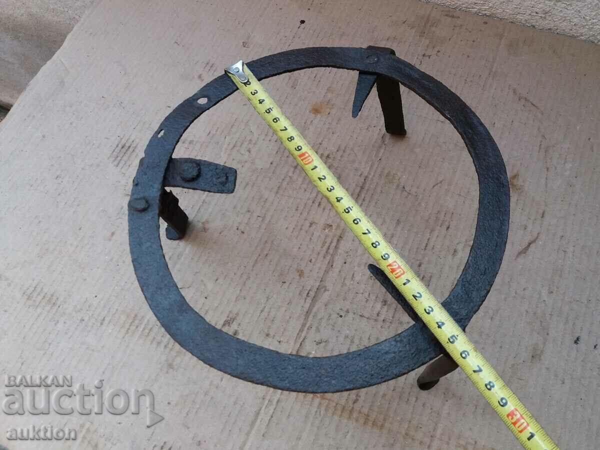 WROUGHT REVIVAL PIROSTIA, SAJER, FIREPLACE - 5 WROUGHT REVIVAL PIROSTIA, SAJER, FIREPLACE - 5