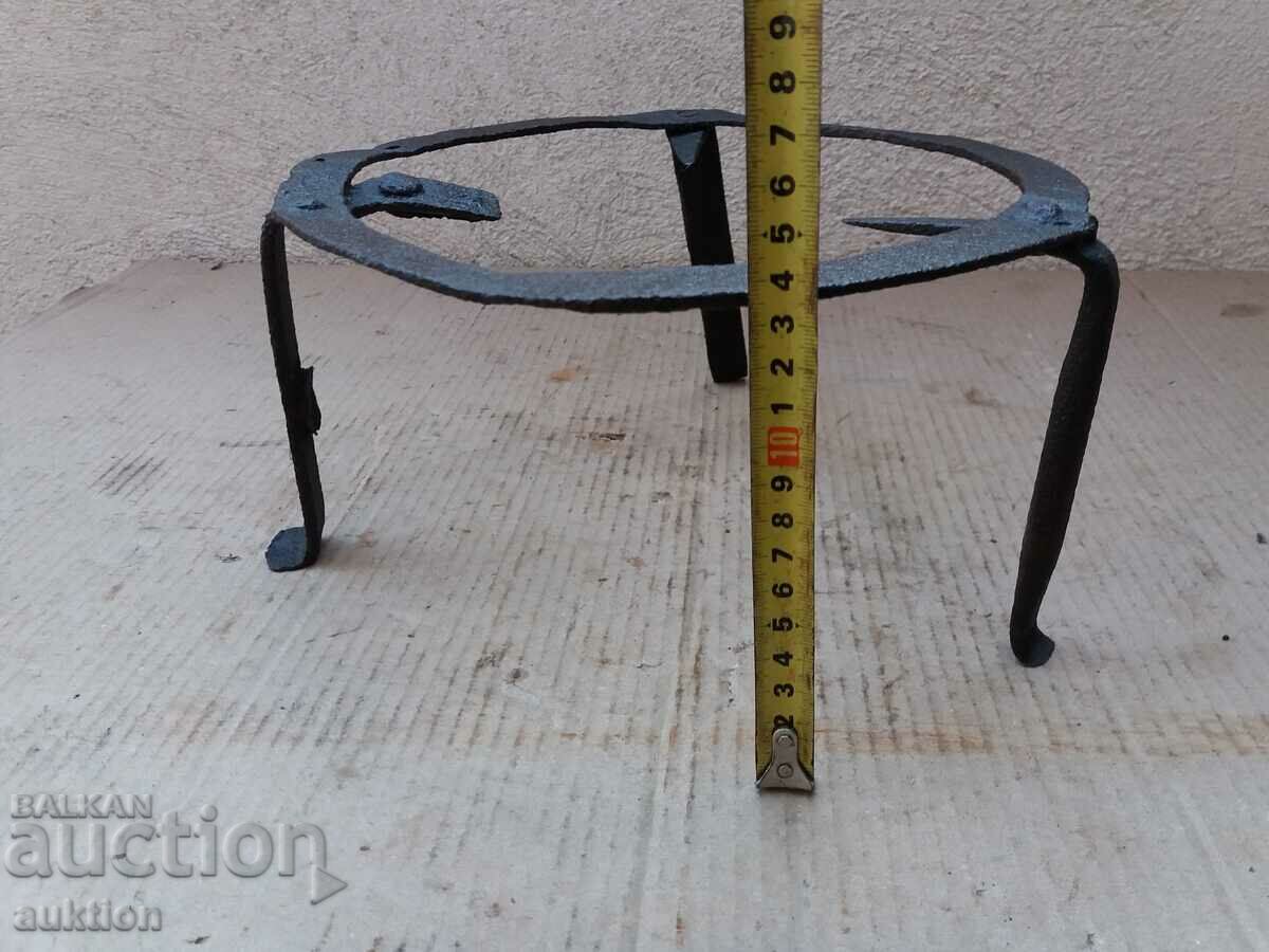 WROUGHT REVIVAL PIROSTIA, SAJER, FIREPLACE - 6 WROUGHT REVIVAL PIROSTIA, SAJER, FIREPLACE - 6