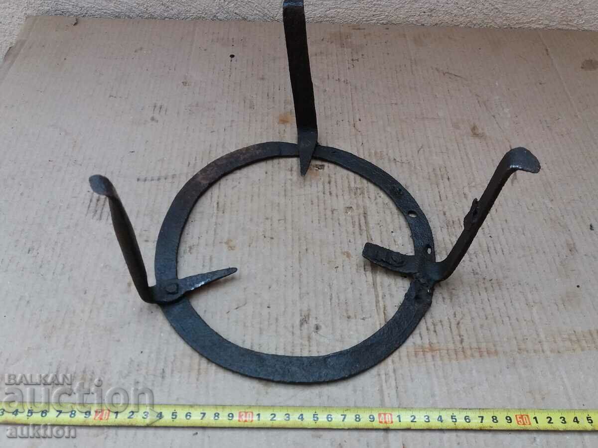 WROUGHT REVIVAL PIROSTIA, SAJER, FIREPLACE - 7 WROUGHT REVIVAL PIROSTIA, SAJER, FIREPLACE - 7