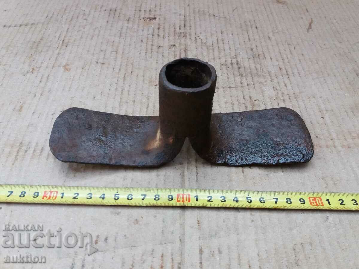 OLD FORGED HOOK, AGRICULTURAL TOOL TOOL with price 5.99 BGN | € 3.06 OLD FORGED HOOK, AGRICULTURAL TOOL TOOL with price 5.99 BGN | € 3.06