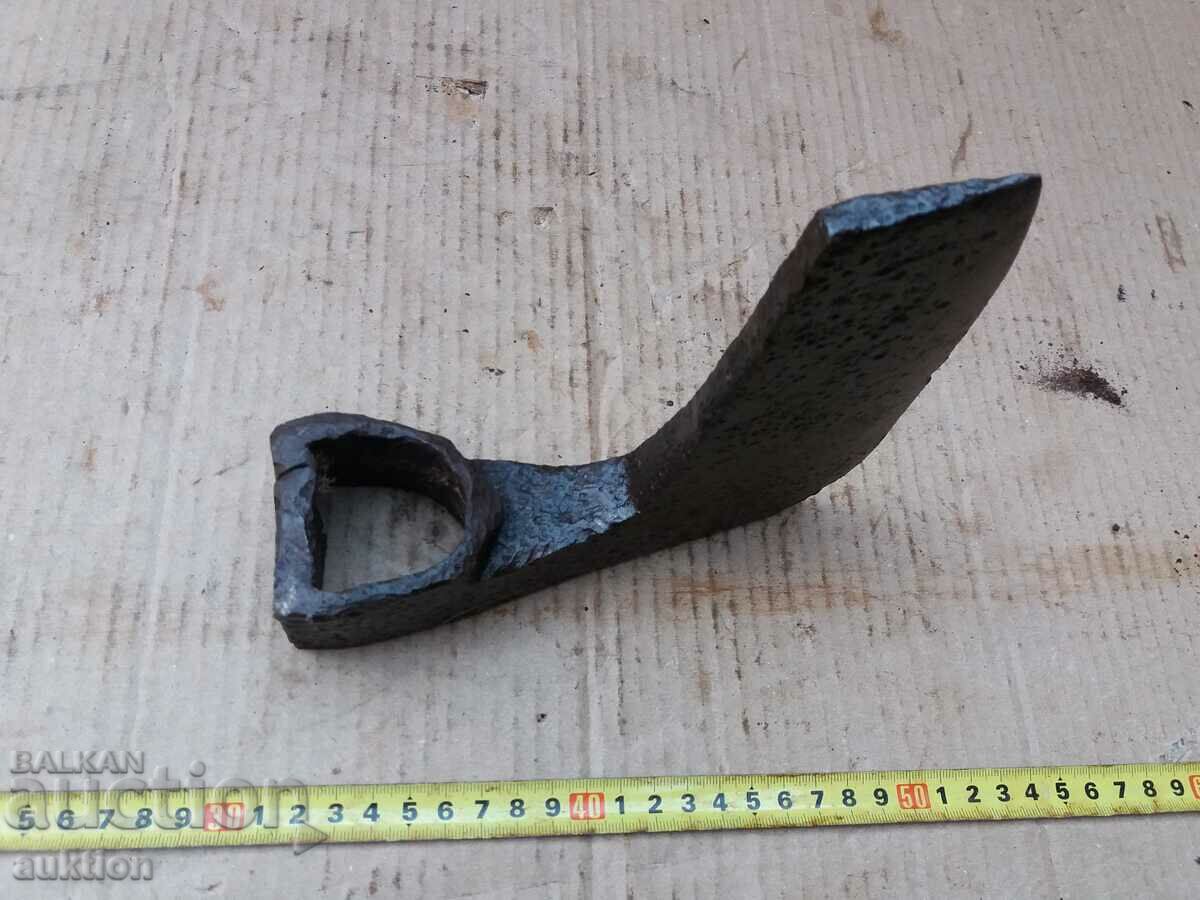 FORGED OLD MASSIVE AX, TOOL with price 9.99 BGN | € 5.11 FORGED OLD MASSIVE AX, TOOL with price 9.99 BGN | € 5.11