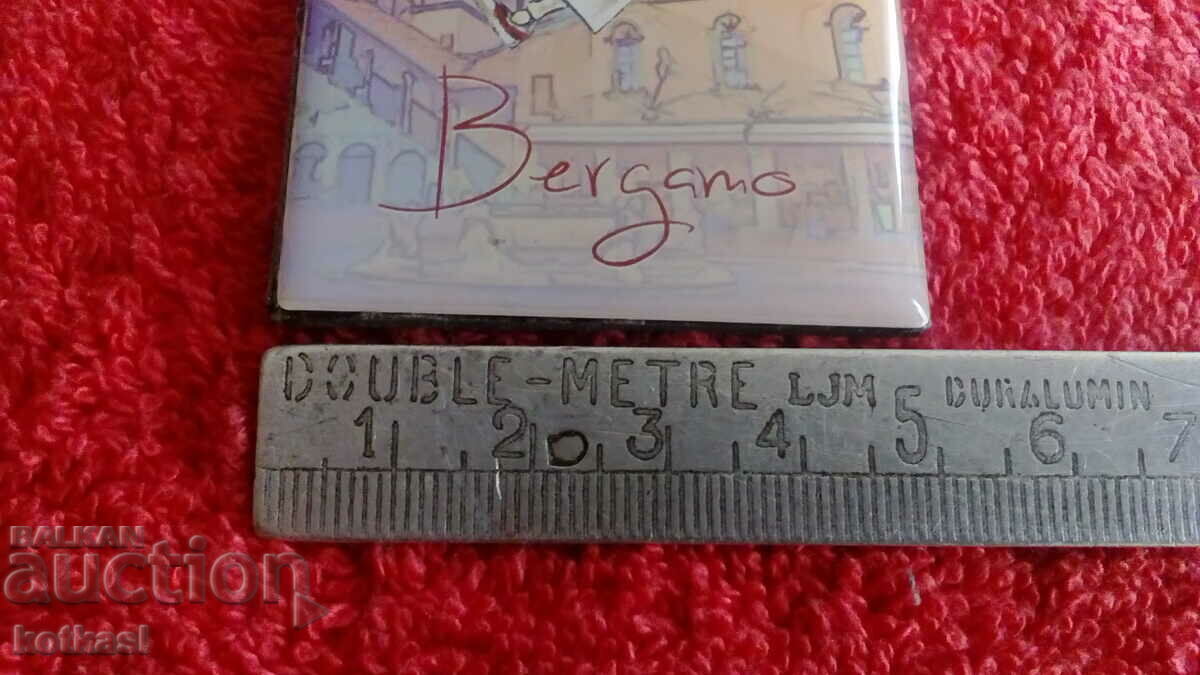 Сувенир Магнит за хладилник Италия Бергамо Пинокио с цена € 4.00 | 7.82 лв.