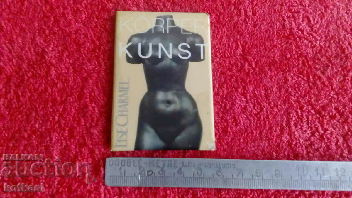 Suvenir Magnet pentru frigider Torso Art Museum Suvenir Magnet pentru frigider Torso Art Museum